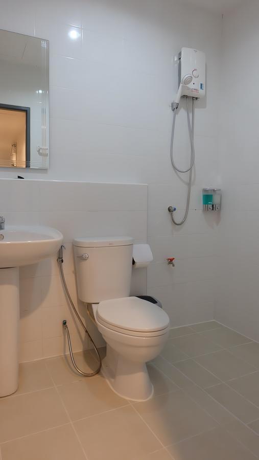 Airport Hostel Phuket Nai Yang Экстерьер фото